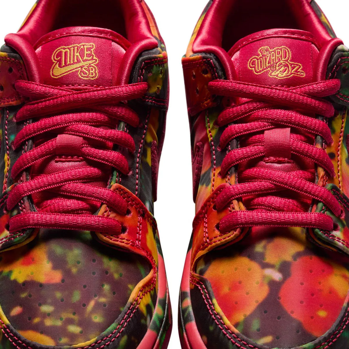 '  Wizard of Oz Kids SB Dunk Low Pro 'Poppy Fields'