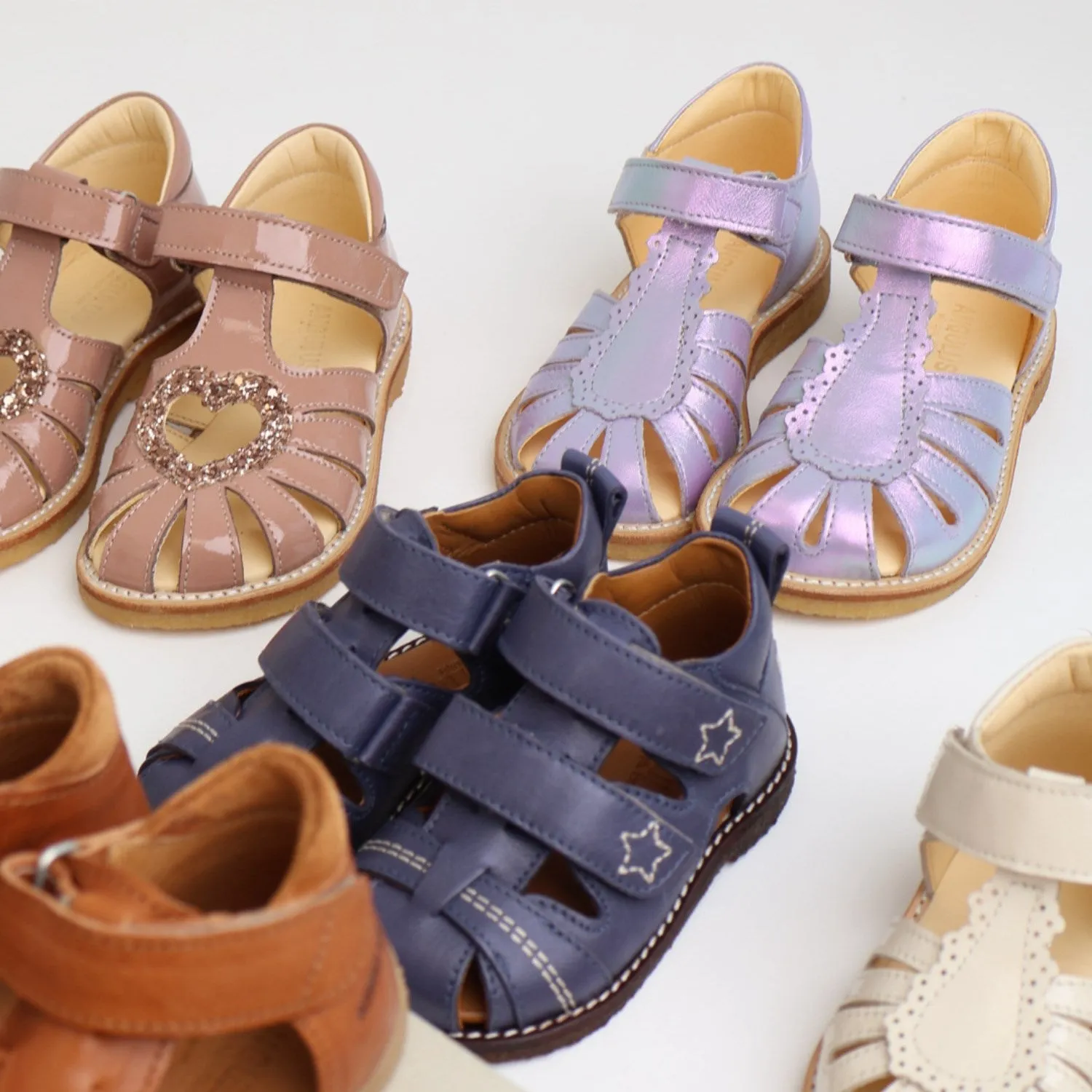 Angulus Iridescent Lilac Shine Sandal Med Drbedetalje