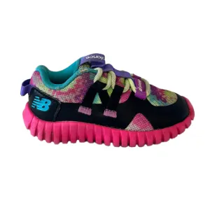 New Balance Girls Black | Pink Sneakers
