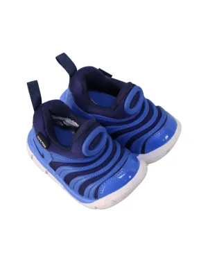 Nike Sneakers 12-18M (EU19)