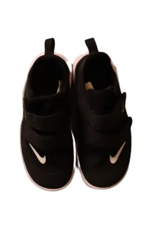 Nike Sneakers 4T (EU27)